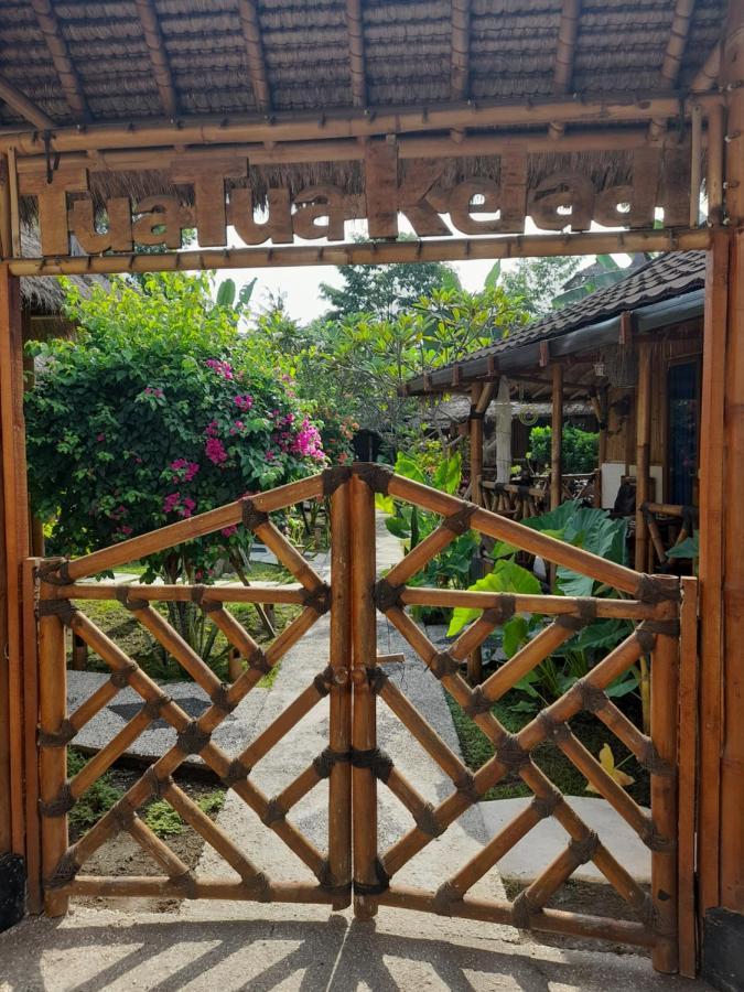 Tua Tua Keladi Bungalows Gili Air Exterior photo