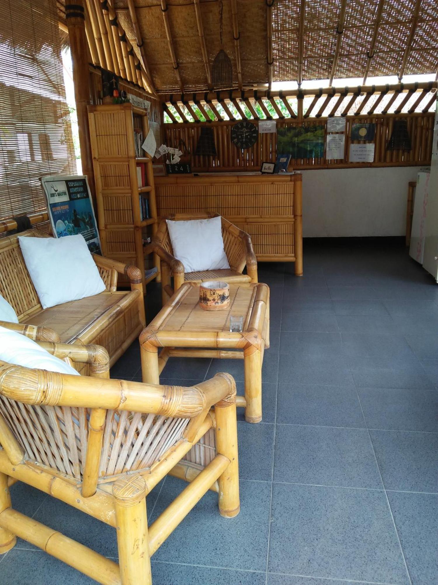Tua Tua Keladi Bungalows Gili Air Room photo
