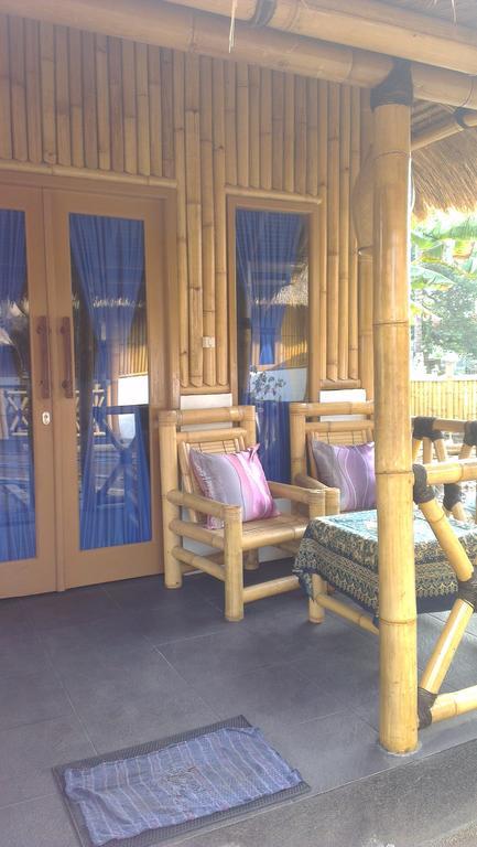 Tua Tua Keladi Bungalows Gili Air Exterior photo