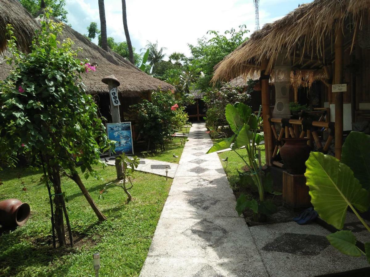 Tua Tua Keladi Bungalows Gili Air Exterior photo